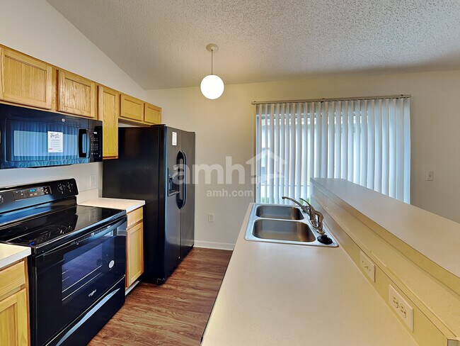 Foto del edificio - 6544 Gentle Oaks Dr S