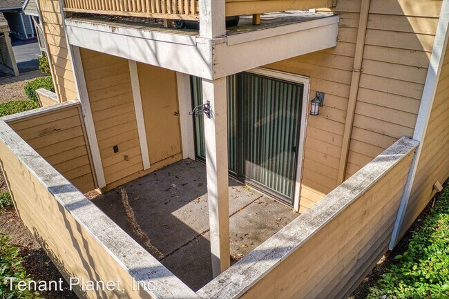 Building Photo - 2 br, 2 bath House - 330 Eastridge Dr