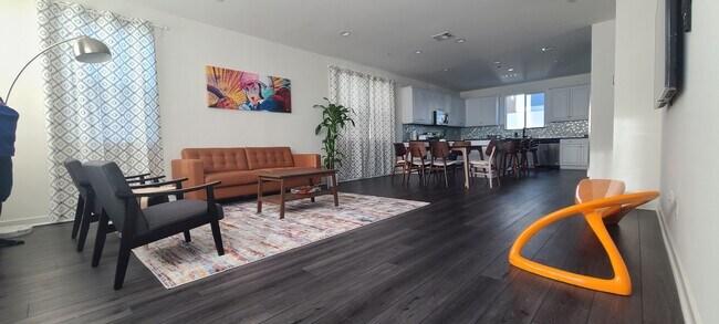 Building Photo - 10901 Shoals Pl