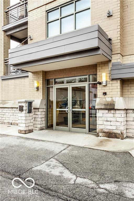 Foto del edificio - 802 N Meridian St