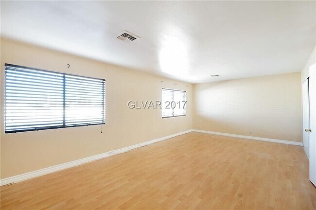 Building Photo - 4152 Flamingo Crest Dr