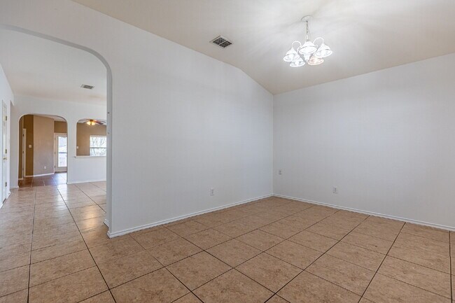 Foto del edificio - 8914 Walnut Springs