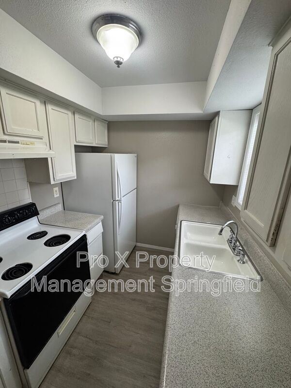 Foto del edificio - 4131 S Glenn Ave