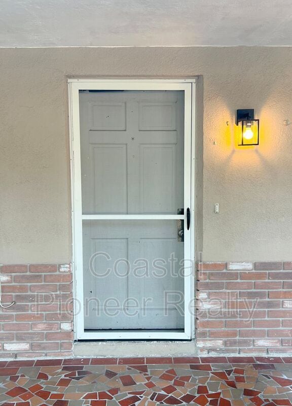 Foto principal - 5829 Elm St