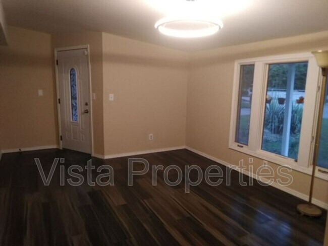 Building Photo - 4618 E Overbrook Dr