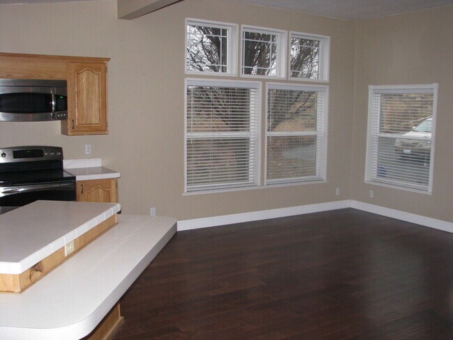 Foto del edificio - 6376 Ridgeline Dr