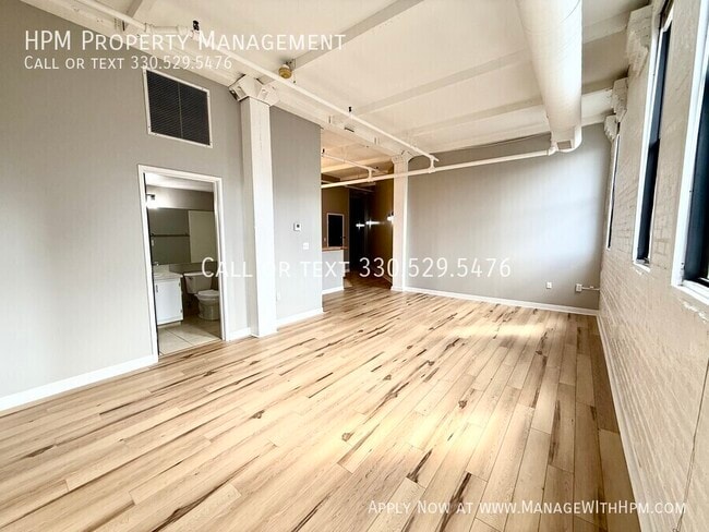Foto del edificio - 1133 W 9th St