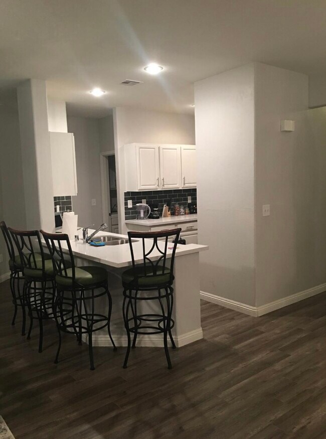 Kitchen and Seating Area - 3555 MERIDALE Dr