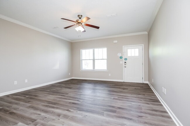 Building Photo - 8003 Lakota Ct