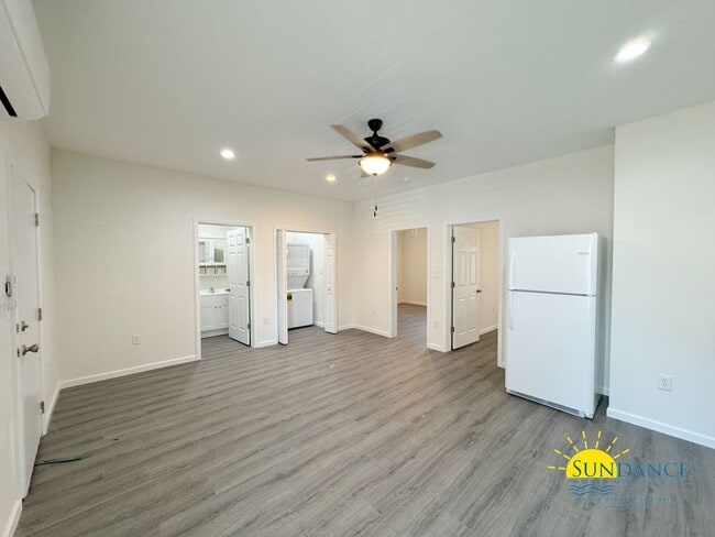 Building Photo - Charming & Centrally Located Duplex 2BR in Fort Walton Beach!
