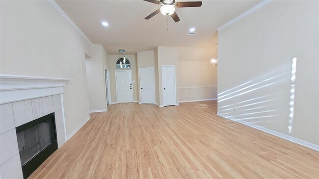 Foto del edificio - 1248 Lacey Oak Loop