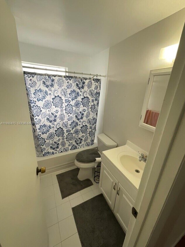 Foto del edificio - 10357 N Kendall Dr