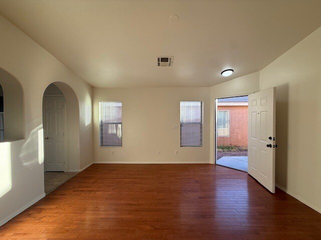 Foto del edificio - 3388 Lakeland Bay Dr