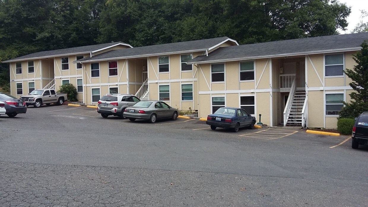 1936 Lincoln Ave SE, Port Orchard, WA 98366 House for Rent in Port