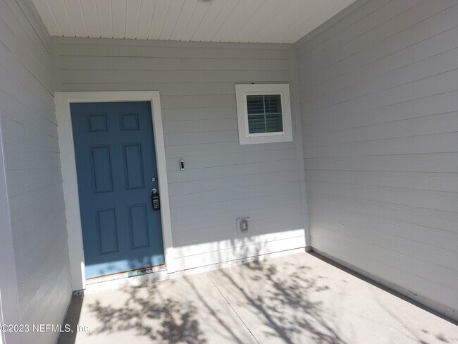 Foto del edificio - 12911 Josslyn Ln