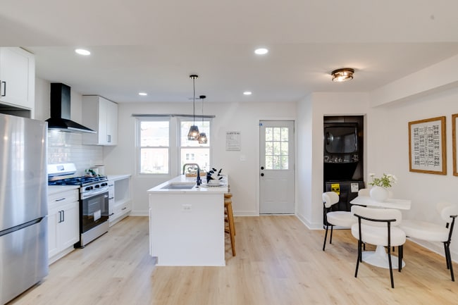 Photo - 1720 Wadsworth Way House