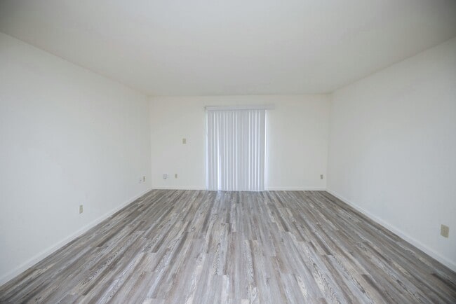 Building Photo - Brighton Apartments