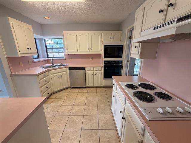 Foto del edificio - 1712 Colonial Ct