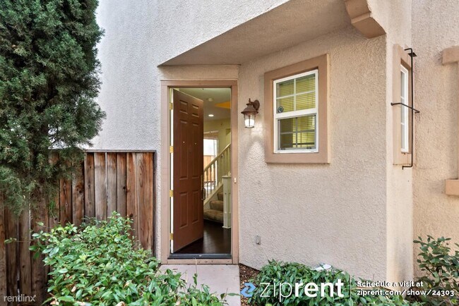 Foto del edificio - 4 br, 2.5 bath House - 2168 Esperanca Aven...