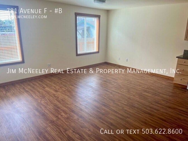 Foto del edificio - 781 Avenue F