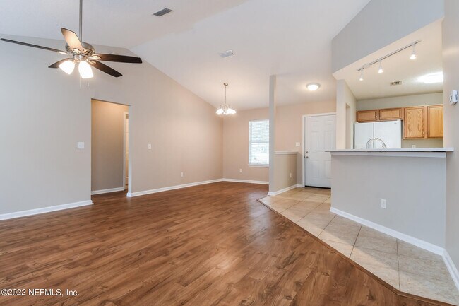 Building Photo - 6239 Old Dixie Dr