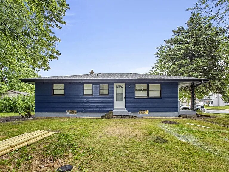 Foto principal - 8632 Broadway Dr