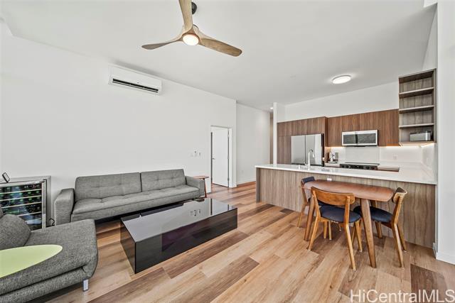 Foto del edificio - 1515 Liona St