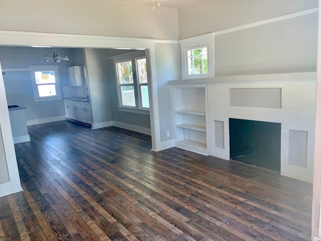Building Photo - 2 br, 1.5 bath House - 3241 E Alta Ave