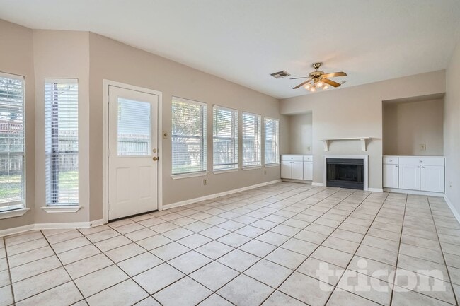 Building Photo - 5911 Klamath Falls Ct