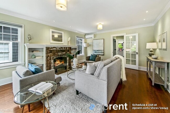 Building Photo - 4 br, 3 bath House - 1930 Boyer Avenue Eas...