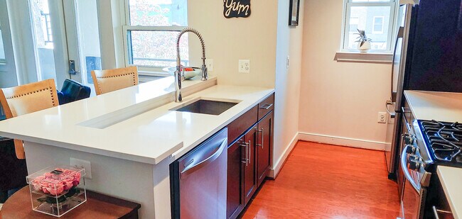 Building Photo - 4800 Georgia Ave NW