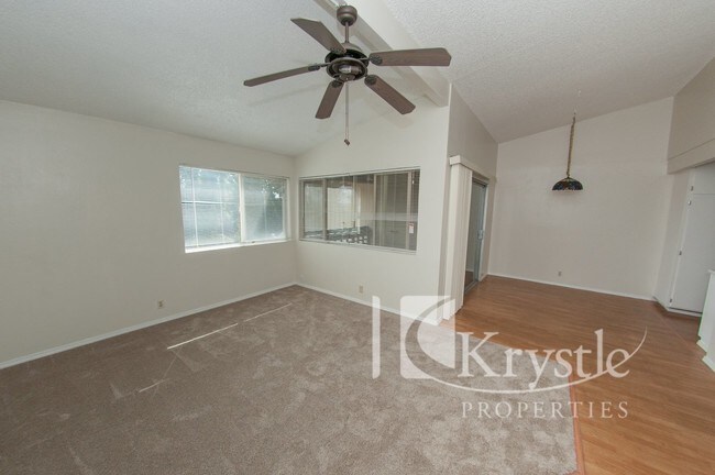 Building Photo - Nice layout to condo near Hwy 29 and Hwy 37