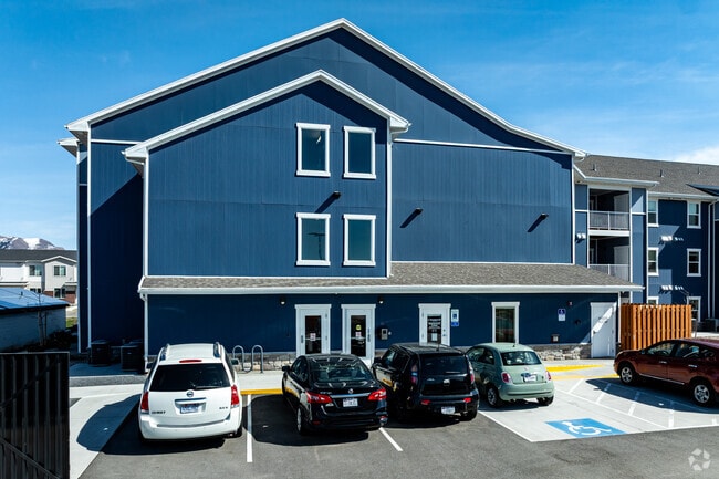 Centro de arrendamiento - Residences at West Haven