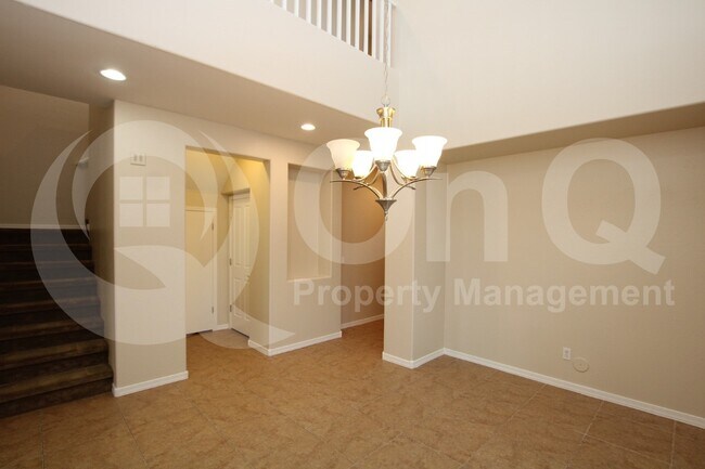 Foto del edificio - 1159 E Sourwood Dr