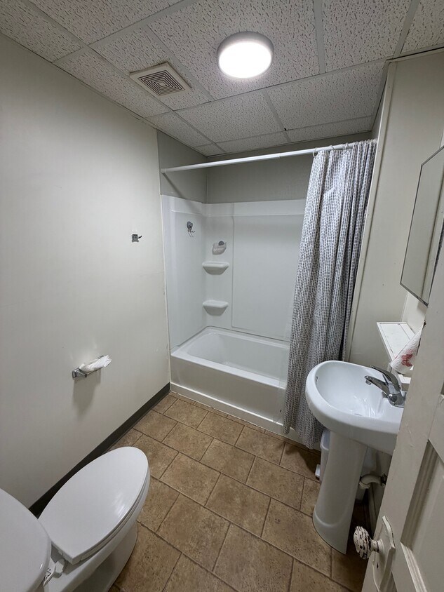 Foto del edificio - 348 Clinton St