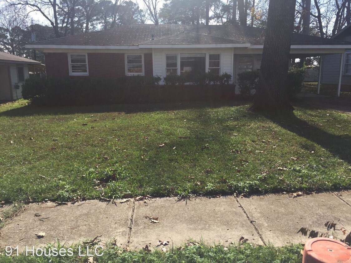 Primary Photo - 3 br, 1 bath House - 3047 Karla Cl