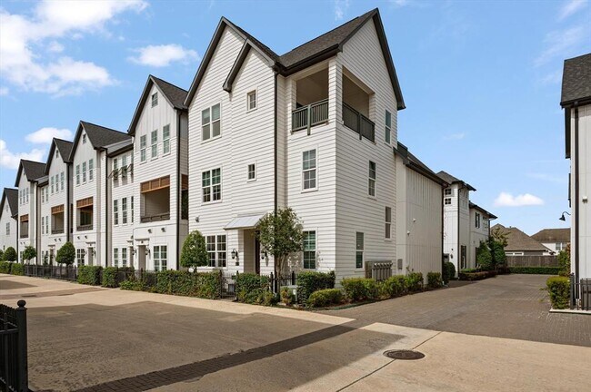 Foto del edificio - 1217 Timbergrove Acres St.