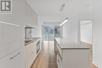 Building Photo - 15 Lower Jarvis St