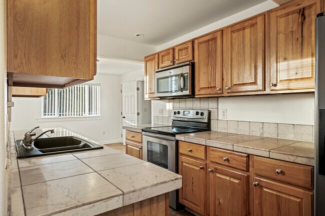 Building Photo - 2506 NE Franklin St