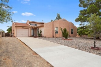 Building Photo - 270 Littler Dr SE