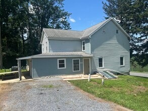 Building Photo - 5476 Lincoln Hwy