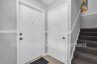 Building Photo - 111 E Mell St