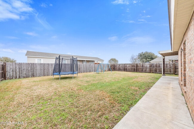 Building Photo - 202 Adelaide Dr