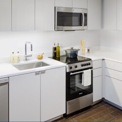 Primary Photo - 400 W 113th St