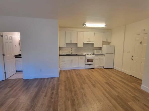 Building Photo - bedroom in San Francisco CA 94124