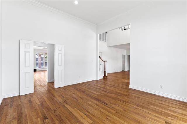 Foto del edificio - 3933 Woodlawn Ln