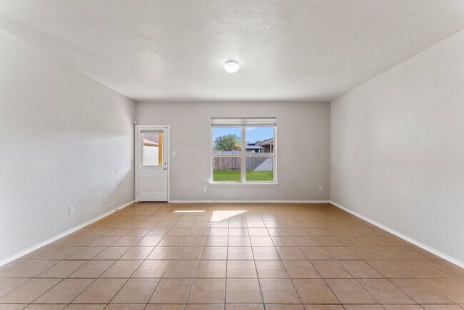 Foto del edificio - 5710 Abiding Way