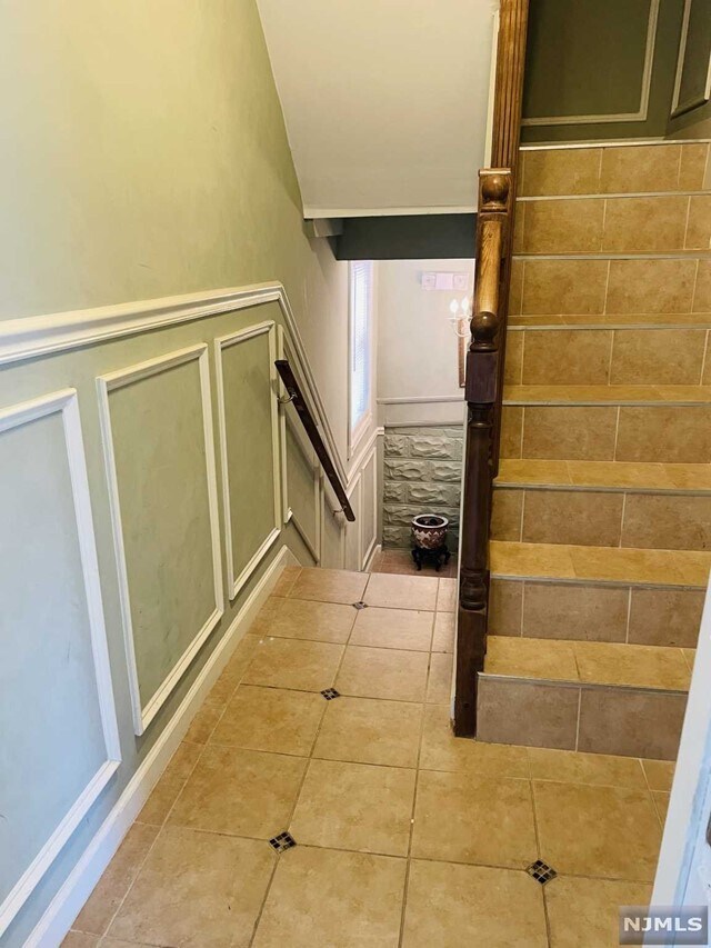 414 Maple St Unit 2, Kearny, NJ 07032 Room for Rent in Kearny, NJ