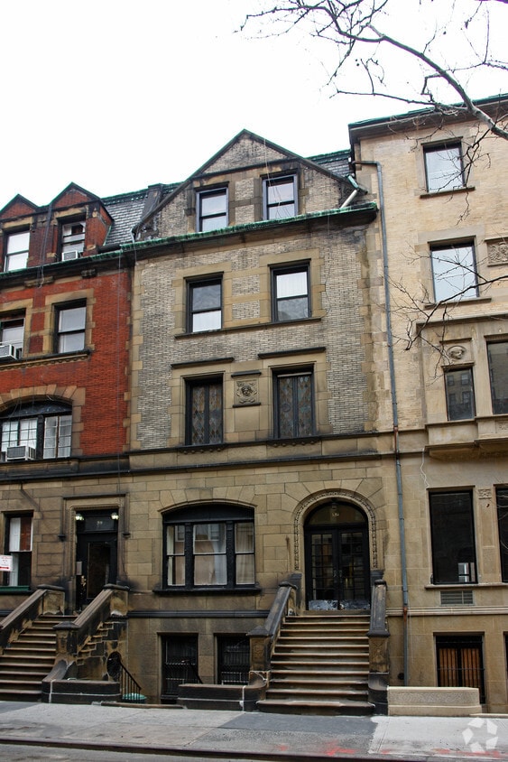 Building Photo - 57 W 73rd St
