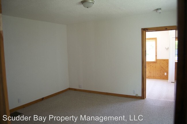 Building Photo - 64 Cutler St